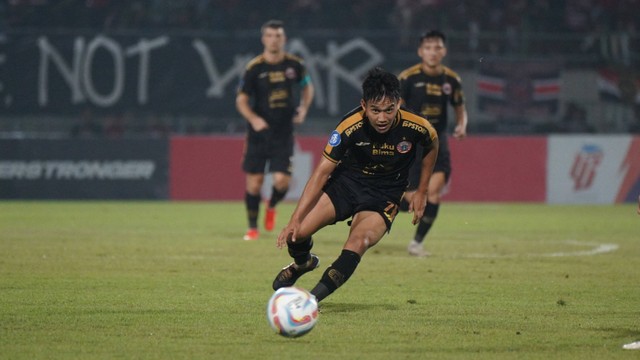 Witan Sulaeman saat Persija Jakarta hadapi Madura United di Liga 1, Minggu (13/8/2023). Foto: Persija Jakarta