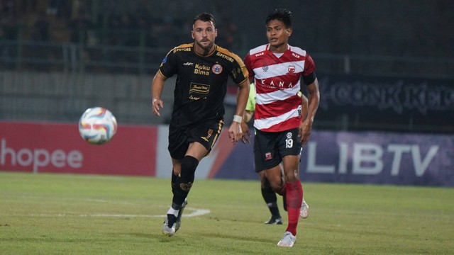 Marko Simic saat Persija Jakarta hadapi Madura United di Liga 1, Minggu (13/8/2023). Foto: Persija Jakarta