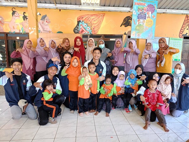 Foto Bersama Kader Kesehatan Desa Juron. Foto: Dok. Pribadi
