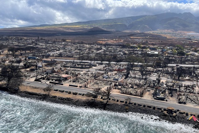 Pemandangan bangunan hangus terbakar di wilayah Lahaina, Maui, Hawaii, AS 11 Agustus 2023. Foto: Reuters