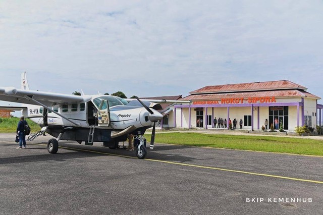 Bandara Rokot Mentawai selesai dibangun, menggantikan bandara alama, Bandara Rokot Sipora. Runway lebih panjang, Minggu (13/8/2023). Dok Kemenhub