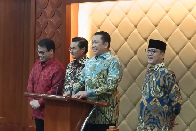 Konferensi pers sidang tahunan MPR di Kompleks Parlemen, Senin (14/8/2023).  Foto: Haya Syahira/kumparan