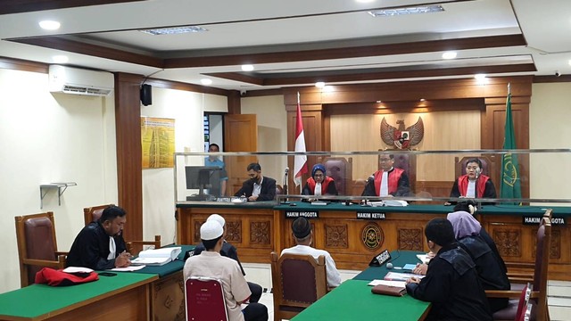 Sidang Wowon cs dengan agenda pemeriksaan terdakwa, di PN Bekasi, Senin (14/8). Dok: kumparan