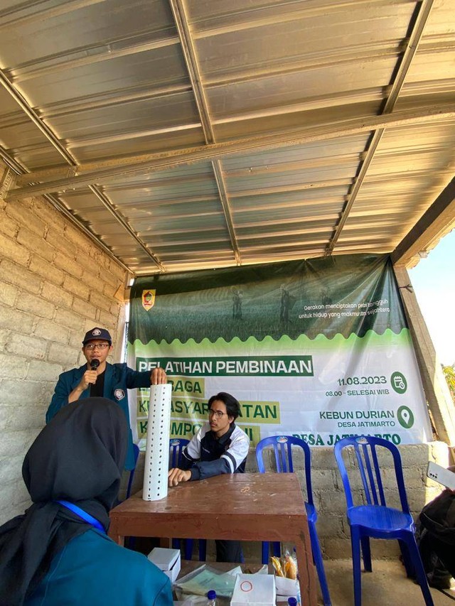 Penjelasan biopori yang akan di tanam di Kebun Durian Desa Jatimarto