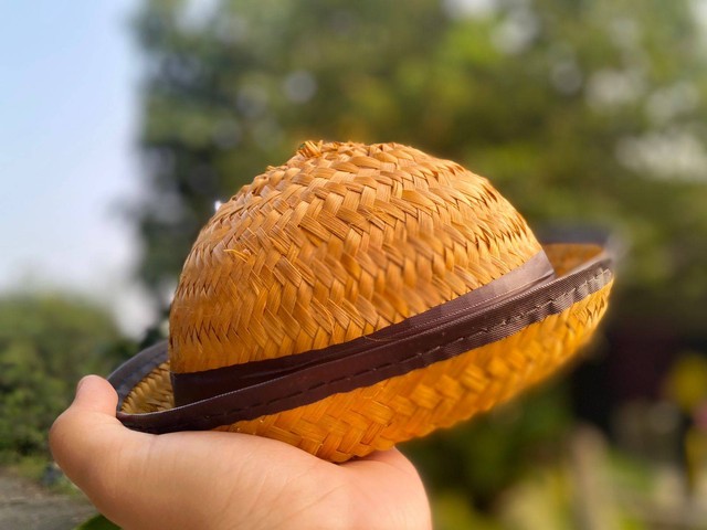 Topi Bambu buatan asli pengrajin lokal Sindang Panon. Picture by author