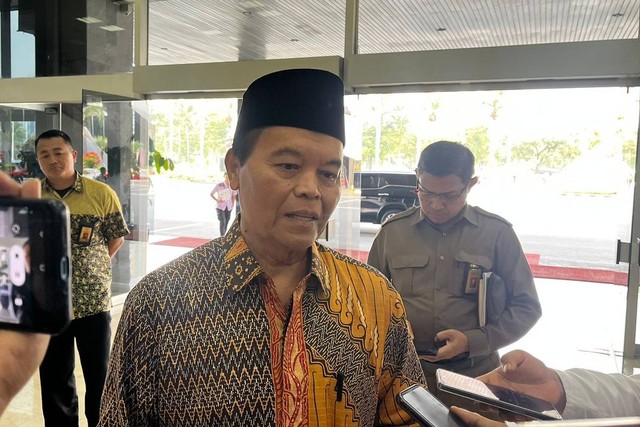 Wakil Ketua MPR RI Hidayat Nur Wahid di Kompleks Parlemen, Jakarta, Selasa (15/8/2023).  Foto: Haya Syahira/kumparan