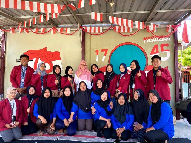 Pemeriksaan Gratis Bersama Mahasiswa KKN UM Surabaya di Kelurahan Kenjeran 