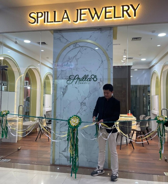 Spilla Jewelry Malang di Mall Olympic Garden, Ground Floor 62-63.