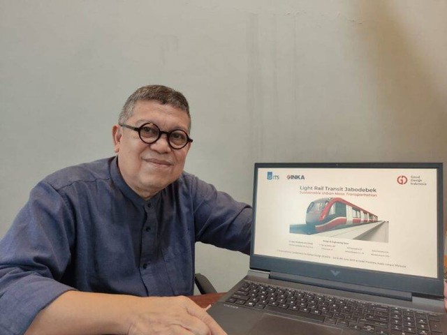 Dosen Departemen Desain Produk Industri (Despro) ITS Dr Agus Windharto DEA. Foto: Humas ITS
