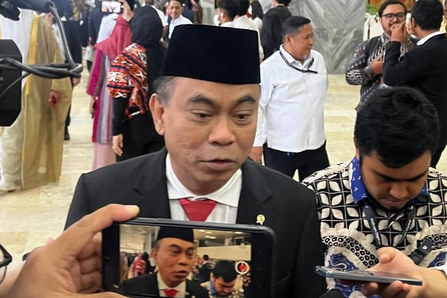 Menkominfo Budi Arie di Kompleks Parlemen, Rabu (16/8/2023).  Foto: Haya Syahira/kumparan