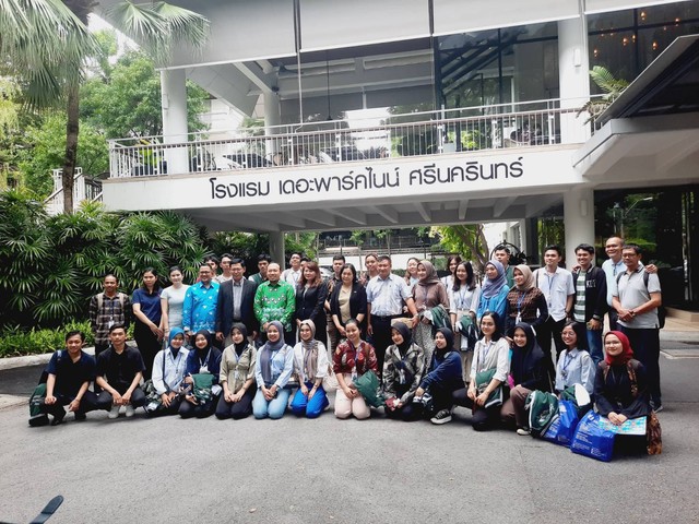 Mahasiswa UHW Perbanas saat tiba di Thailand. Foto: Humas UHW Perbanas