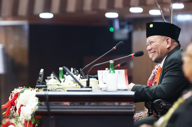 Ketua DPD RI AA LaNyalla Mahmud Mattalitti pada pidato kenegaraan dalam Sidang Tahunan MPR RI dan Sidang Bersama DPR RI dan DPD RI yang digelar di Gedung Nusantara, Kompleks Parlemen Senayan, Jakarta, Rabu (16/8/2023). Foto: DPD RI