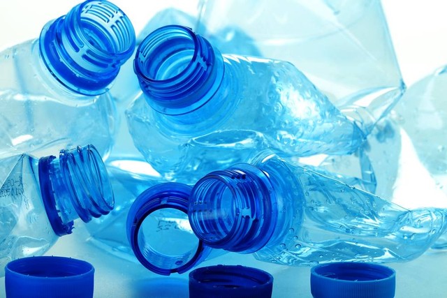 Ilustrasi botol plastik. Foto: Shutterstock. 