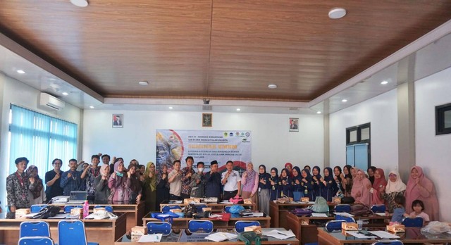 Dokumentasi KKN UIN Jakarta Dalam Seminar UMKM Kec. Pamijahan, Kab. Bogor, 2 Agsutus 2023