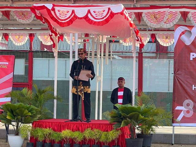 Upacara diikuti oleh seluruh pegawai dan Warga Binaan, Kamis (17/08/2023) Pagi (Foto: Humas Lapas Narkotika Pamekasan)