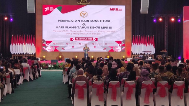 Ketua MPR Bambang Soesatyo menyampaikan sambutan pada Perayaan Hari Konstitusi 2023 dan HUT ke-78 MPR RI, di Gedung DPR, Jakarta, Kamis (18/8/2023). Foto: Zamachsyari/kumparan