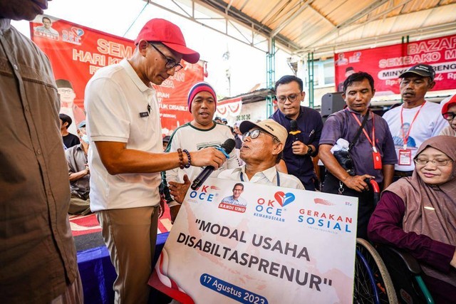 Sandiaga Uno dan OK OCE Indonesia memberikan Bantuan Modal Usaha untuk penyandang Disabilitas