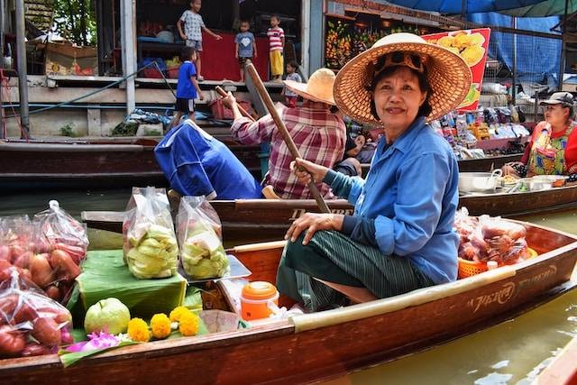 Ilustrasi cara ke Floating Market Lembang, sumber foto: unsplash.com/Zakaria Zayane