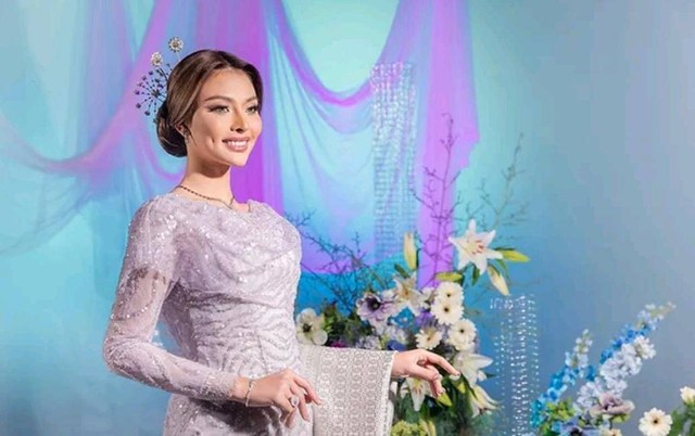 Runner Up Miss Grand International 2022 Andina Julie memakai busana pengantin dalam rangka Pre-Campaign Wedding Market Fair 2023. Foto: Dok. Istimewa