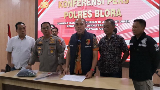 Kepolisian Resor (Polres) Blora, saat menggelar konferensi pers di Mapolres Blora. Sabtu (19/08/2023). (Aset: Istimewa)