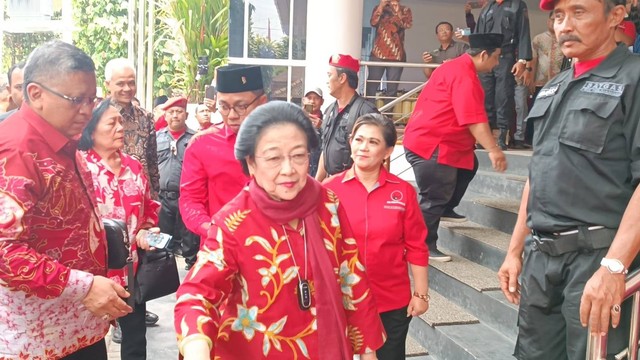 Ketua Umum PDI Perjuangan Megawati Soekarnoputri tiba di kantor DPD PDI Perjuangan DIY di Jalan Tentara Rakyat Mataram, Jetis, Kota Yogyakarta, Selasa (22/8). Foto: Arfiansyah Panji/kumparan