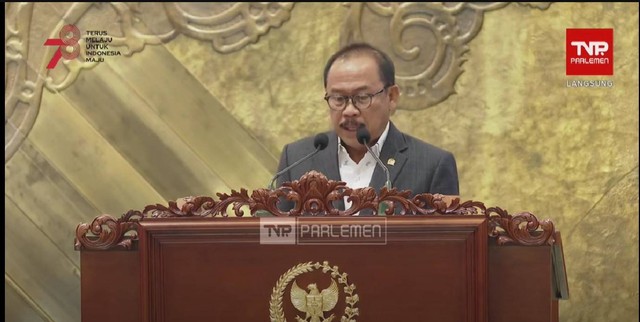 Anggota Komisi IV DPR RI dari fraksi Demokrat Suhardi Duka dalam Rapat Paripurna DPR Ke-2 Masa Persidangan I tahun Sidang 2023-2024, Jakarta, Selasa (22/8/2023). Foto: Dok. Istimewa