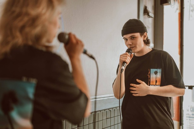 Ilustrasi Chord Ora Iso. Foto: Pexels.