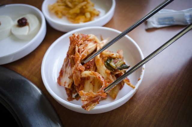 Cara Membuat Kimchi Sawi Putih. Foto:Pexels/Makafood. 