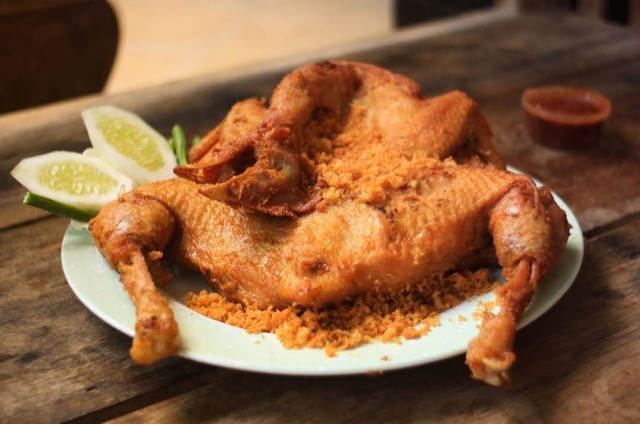Ilustrasi ayam goreng khas Kalasan. Foto: Ayam Goreng Kalasan Bu Henis