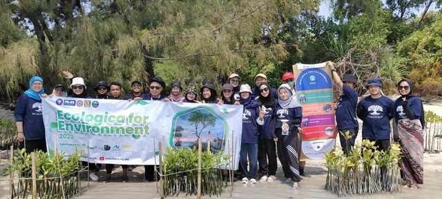 Ecologica PSL IPB University Adakan Perayaan HUT RI dari Pesisir