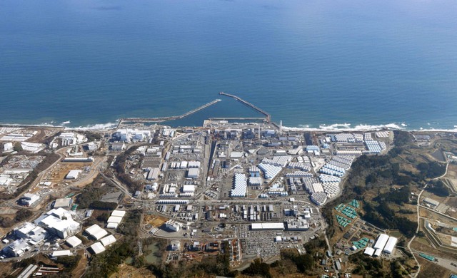 Lokasi penyimpanan air olahan di pembangkit listrik tenaga nuklir Fukushima Daiichi di kota Okuma, prefektur Fukushima, Jepang. Foto: Kyodo via Reuters
