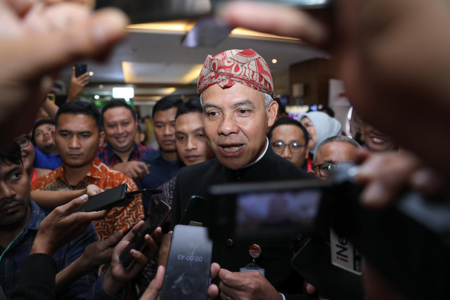 Gubernur Jawa Tengah Ganjar Pranowo dalam PIT Tahun 2023 Pengurus Pusat Ikatan Apoteker Indonesia (IAI) di Hotel Grand Mercure, Solo, Jateng, Kamis (24/8/2023). Foto: Dok. Istimewa