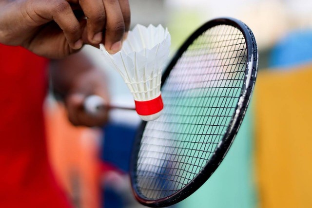 Ilustrasi Aturan Servis Badminton Ganda. Sumber: Pixabay/saif71