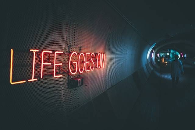 Ilustrasi kata mutiara tentang perjuangan hidup. Sumber: Unsplash/ Andrea De Santis.