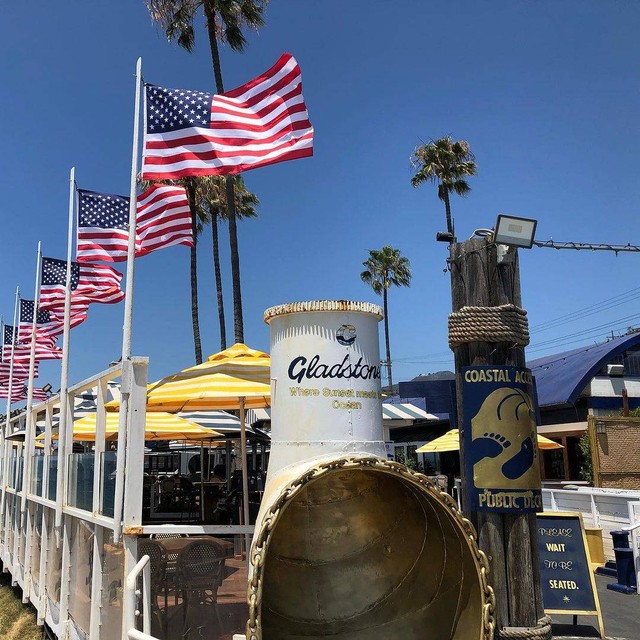 Gladstones, restoran yang sudah beroperasi sejak 50 tahun di California ditutup, Sabtu (26/8/2023). Foto: Instagram/@gladstonesmalibu