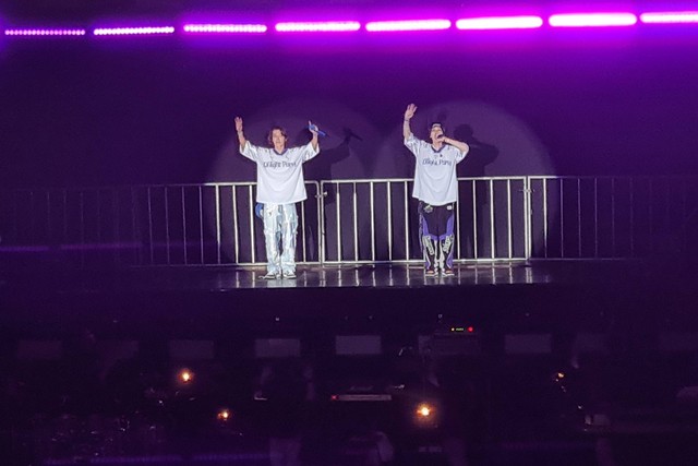 Donghae dan Eunhyuk Super Junior di 2023 D&E World Tour Fancon DElight Party, yang digelar di Tennis Indoor Senayan, Jakarta, Sabtu (26/8/2023).
 Foto: Andari Novianti/kumparan