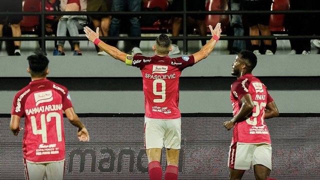 Pertandingan Bali United vs Barito Putera dalam pekan ke-10 Liga 1 2023/24 di Stadion Kapten I Wayan Dipta, Gianyar, Bali, pada Minggu (27/8). Foto: Instagram/@baliunitedfc