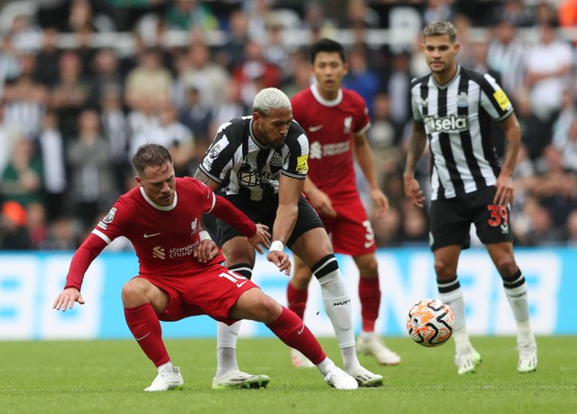 Newcastle United vs Liverpool. Foto: REUTERS/Scott Heppell