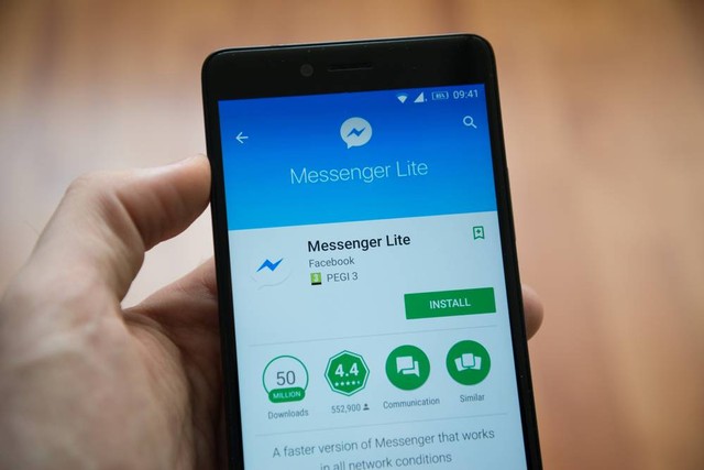 Ilustrasi aplikasi Messenger Lite untuk Android di Google Play Store.
 Foto: Shutterstock