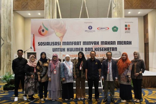 BPDPKS Gandeng IPB Sosialisasikan Manfaat Minyak Makan Merah di Pekanbaru