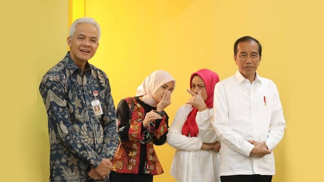 Gubernur Jawa Tengah, Ganjar Pranowo (kiri) bersama denga Presiden Joko Widodo (kanan). Foto: Instagram/@ganjar_pranowo