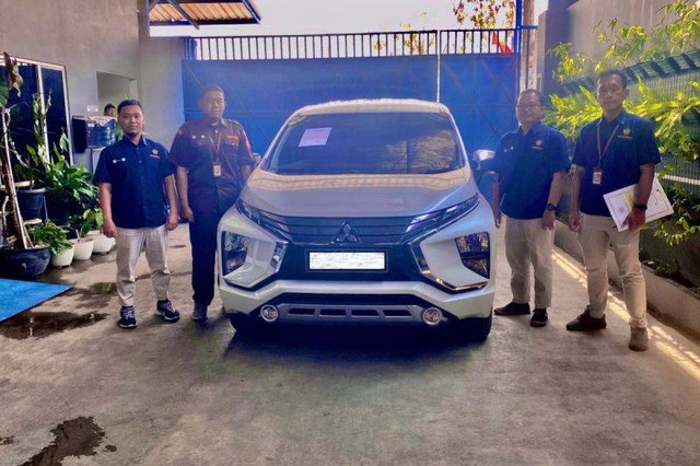 Mobil Mitsubishi Xpander yang disita petugas dari penunggak pajak di Sukoharjo. Foto: Dok. KPP Pratama Sukoharjo