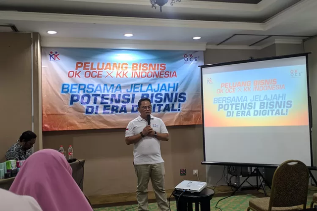 Iim Rusyamsi, Ketua Umum OK OCE saat membuka acara Peluang Bisnis OK OCE x KK Indonesia