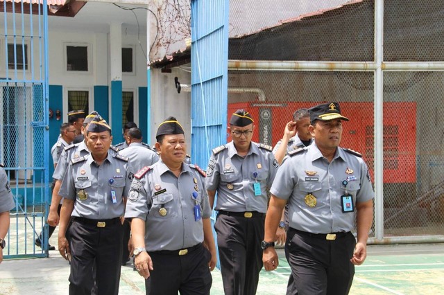 Lilik Sujandi, Plh. Kakanwil Kemenkumham Aceh saat mengunjungi Lapas Narkotika (LPN) Langsa dan Lapas Kuala Simpang 