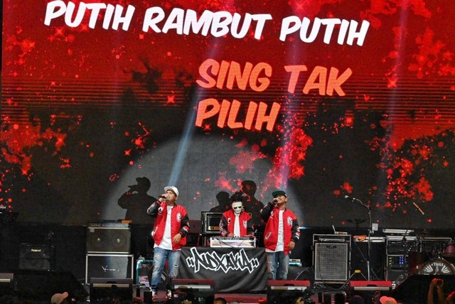 Grup musik NDX AKA dan Banteng Muda Indonesia (BMI) menggelar konser di Cibis Park, Cilandak, Jakarta Selatan, Selasa (29/8/2023). Foto: Dok. Istimewa