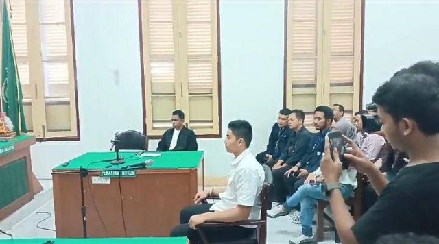 Anak dari AKBP Achiruddin, Aditya Hasibuan menjalani sidang putusan di PN Medan pada Kamis (30/8). Foto: Dok. Istimewa