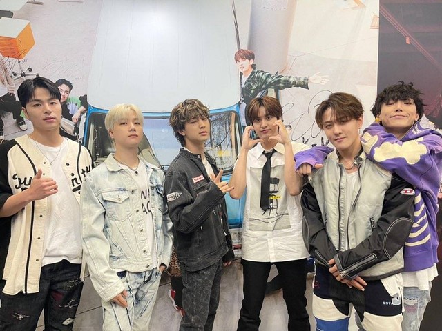 boy grup iKON. Foto: @iKONIC_143