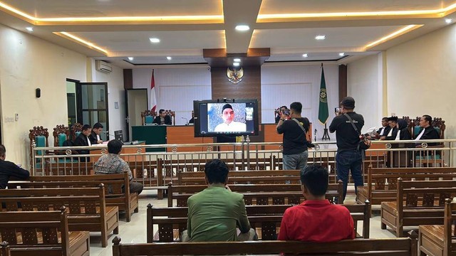 Sidang tuntutan eks peneliti BRIN Andi Pangerang (AP) Hasanuddin terkait kasus ujaran kebencian digelae di Pengadilan Negeri (PN) Jombang, Kamis (31/8/2023) dok. Kejari Jombang