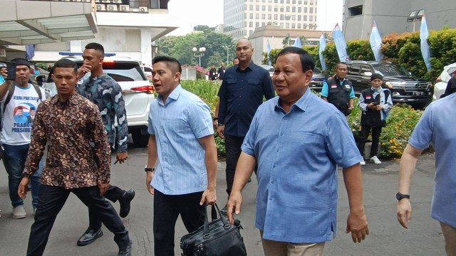 Ketua Umum Partai Gerindra, Prabowo Subianto tiba di Djakarta Theater, Jakarta, Sabtu (2/9). Foto: Zamachsyari/kumparan