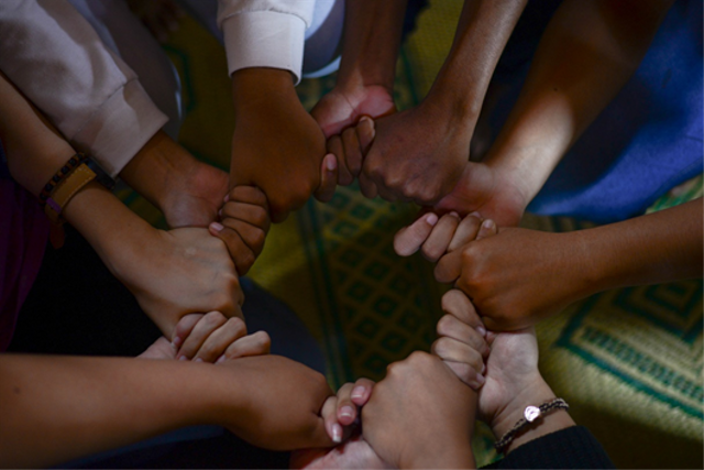 Arti Penting dan Penerapan Nilai Persatuan. Foto hanya ilustrasi. Sumber foto: Unsplash/Wylly Suhendra